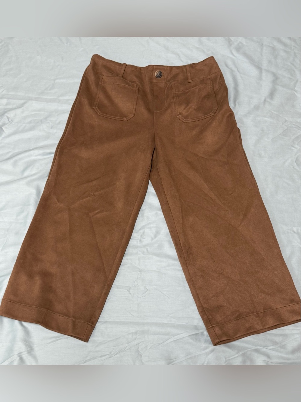 SOHO Apparel Ltd Brown Suede-Look Cropped Trousers. Dress Pants Size Large